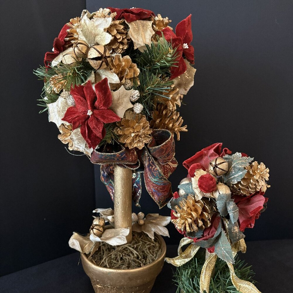 Set of 2 Xmas topiaries